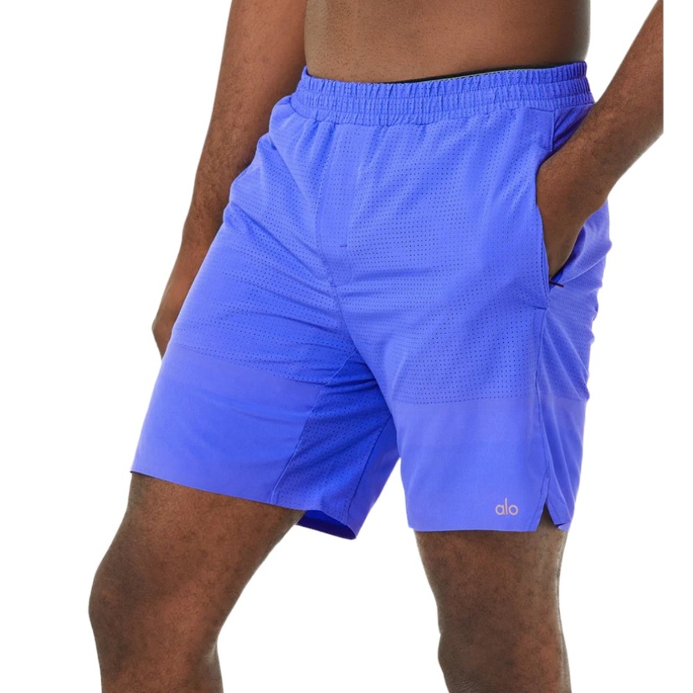 Alo yoga men 7" Traction Short size L color blue